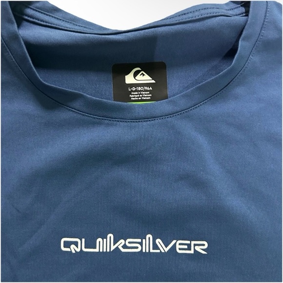 Men’s Quicksilver Blue Short Sleeve Rash Guard Swim Shirt Size Large - Picture 3 of 3